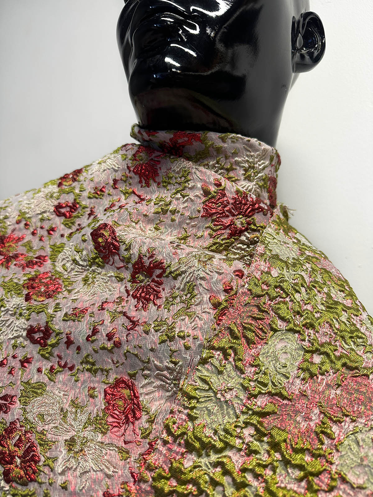 Italian Jacquard Fancy Roses Garden Party