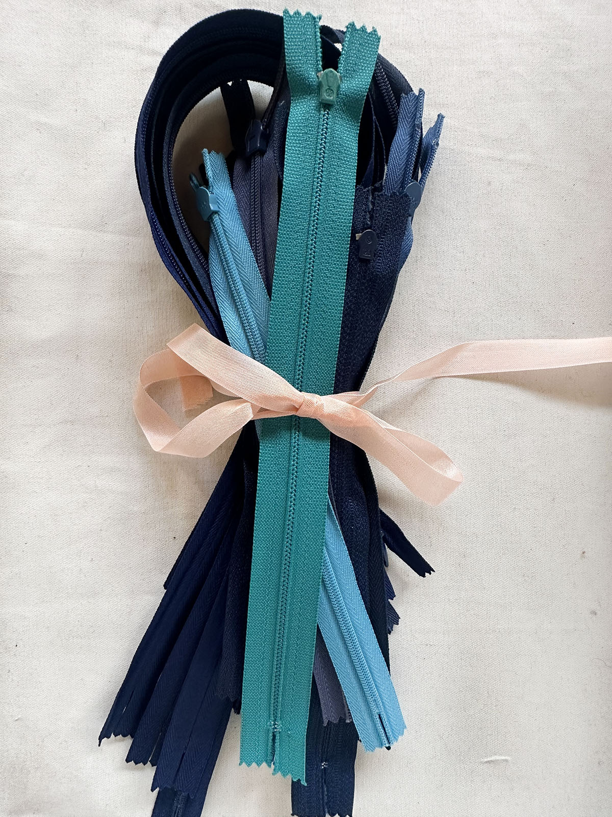 Deadstock Zipper Bundle Cool - L'Etoffe Fabrics LLC