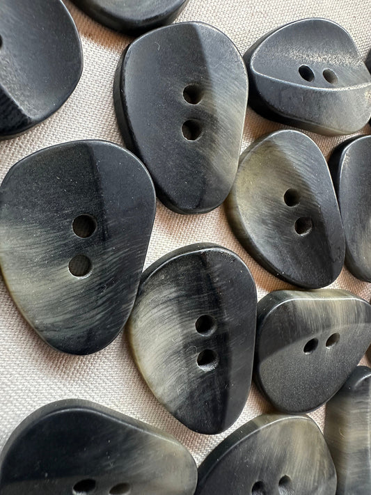 Faux Stone Molded Buttons 6 Count - L'Etoffe Fabrics LLC