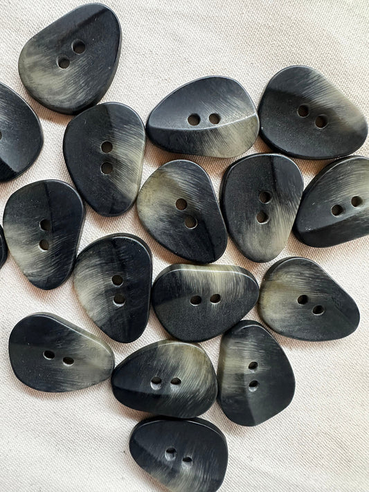 Faux Stone Molded Buttons 6 Count - L'Etoffe Fabrics LLC
