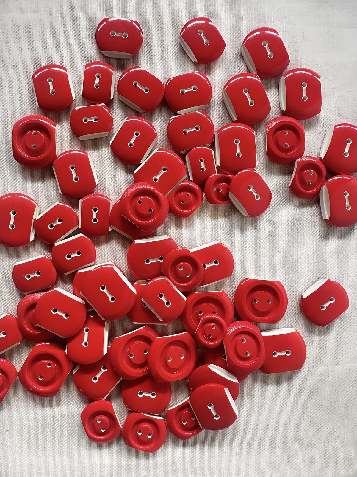 Italian Vintage Buttons Red Cut Oval Buttons - L'Etoffe Fabrics LLC