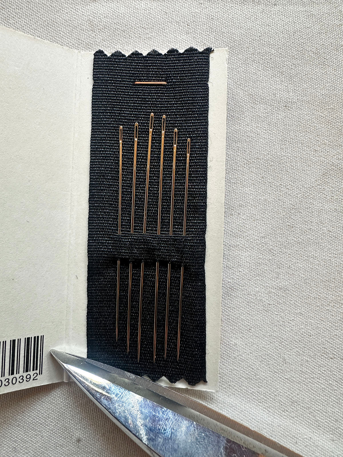 Maison Sajou 6 long darning needles Little girl sewing - L'Etoffe Fabrics LLC