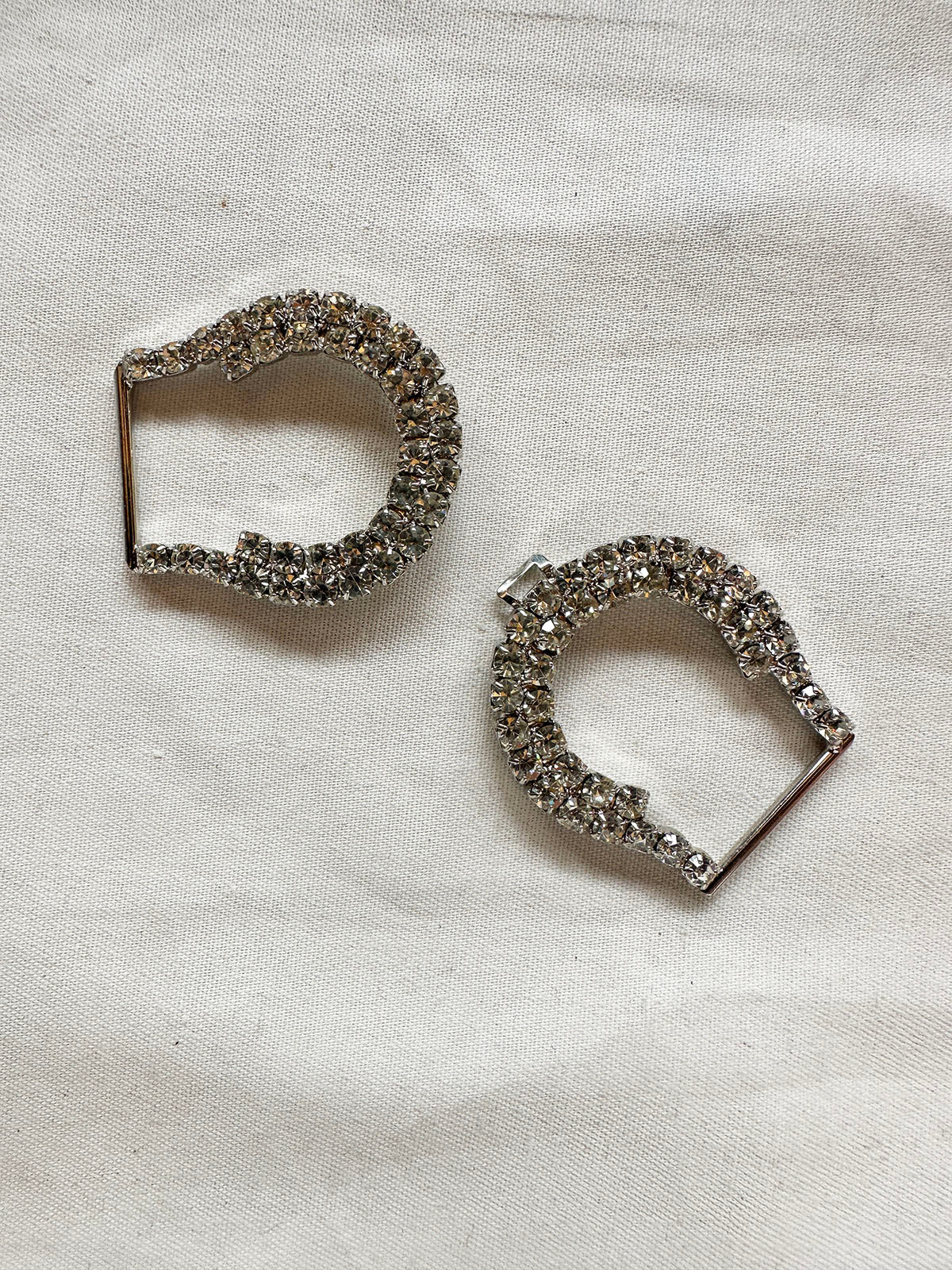 Rhinestone Hook Buckle - L'Etoffe Fabrics LLC