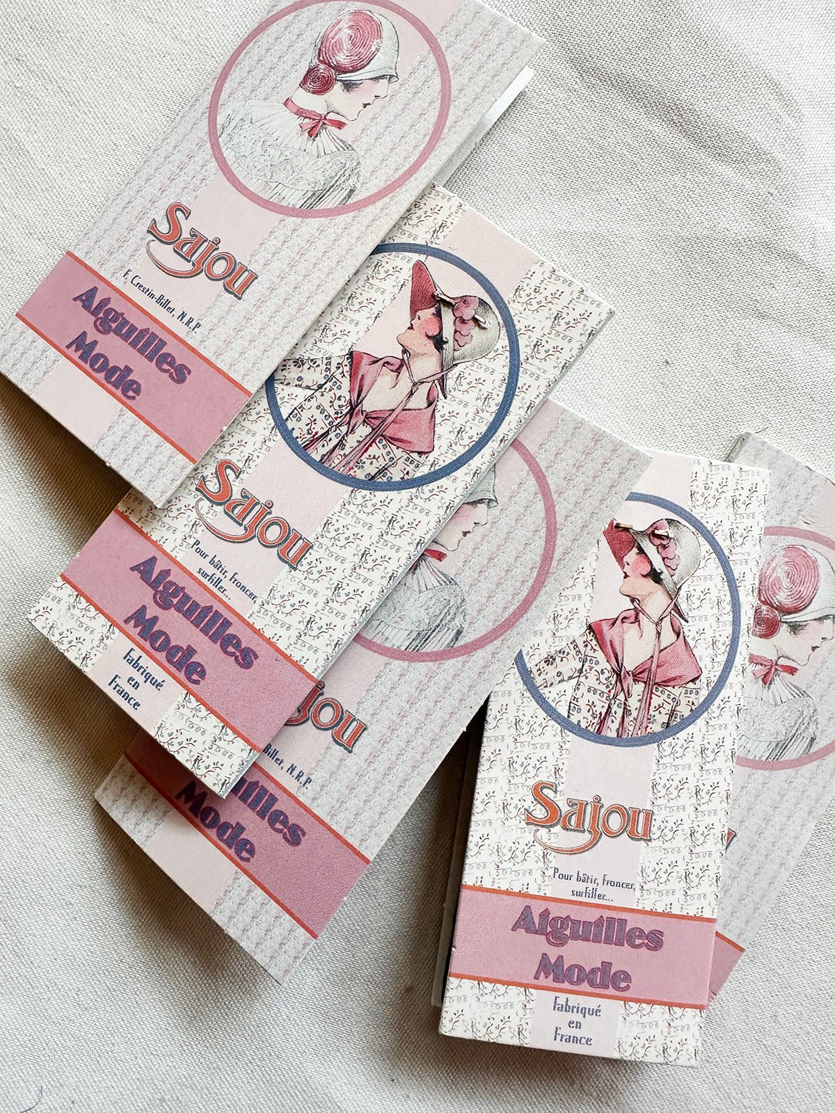 Sajou Long Milliner Needles - L'Etoffe Fabrics LLC