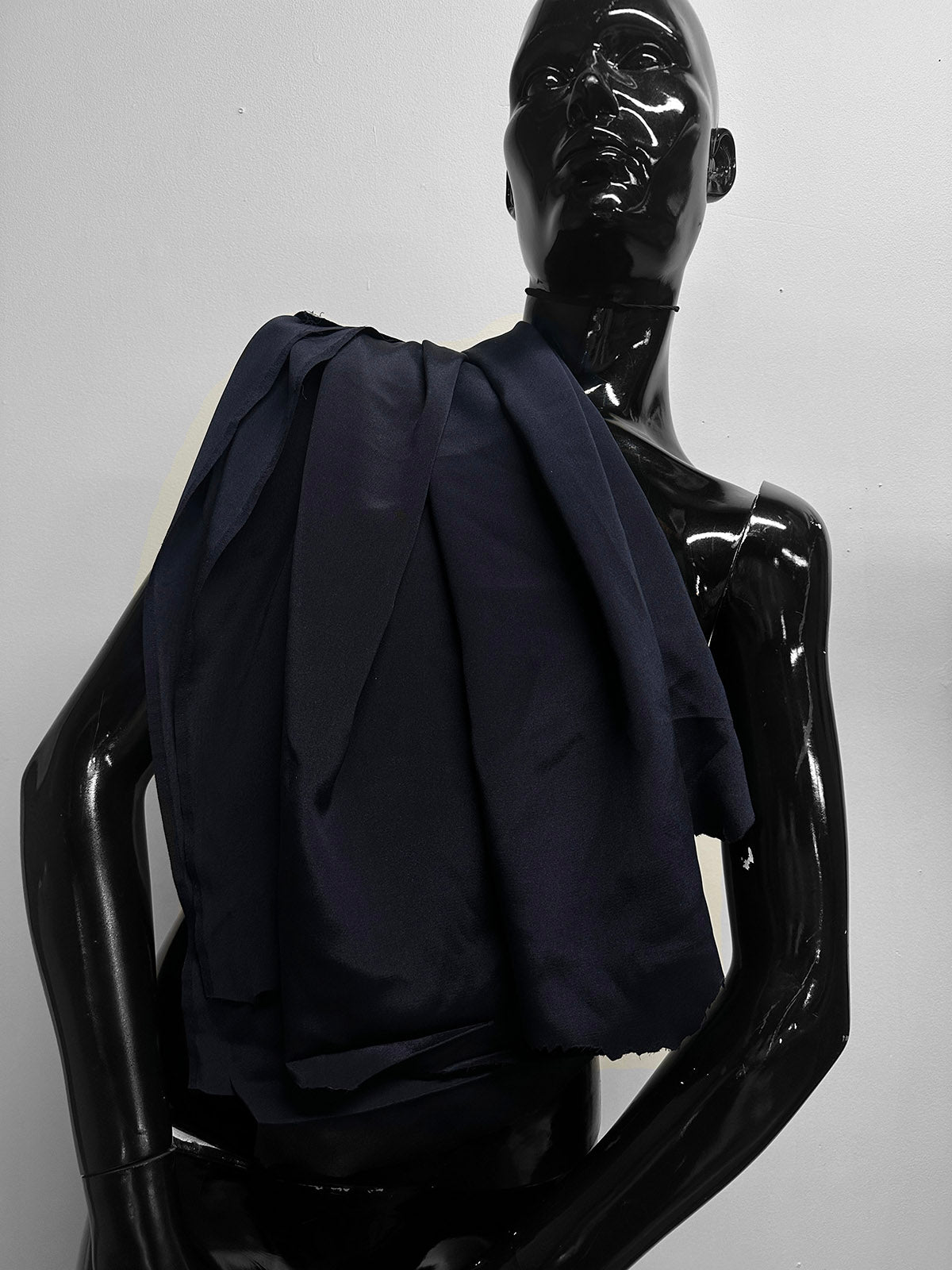 1 1/4 extra plus a tail navy 4 ply - L'Etoffe Fabrics LLC