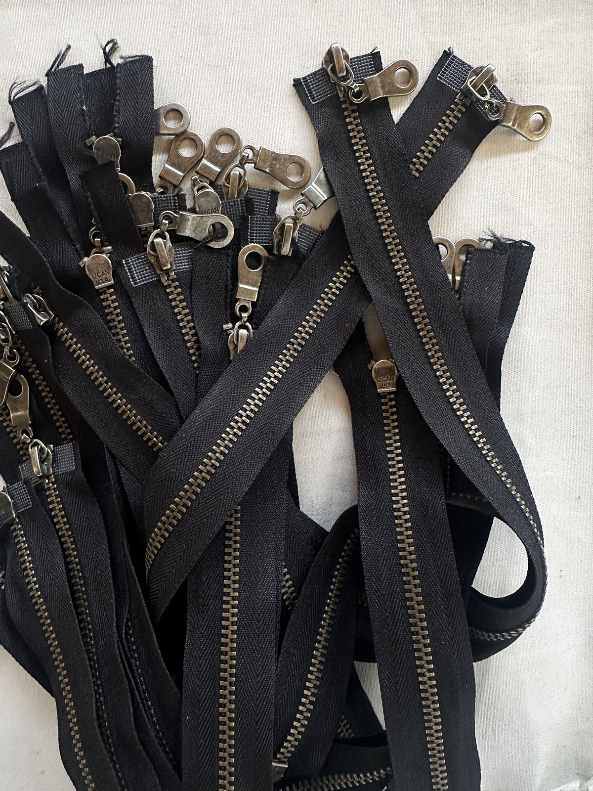 16.5" Antique Nickel Black 2 Way Separating Zipper - L'Etoffe Fabrics LLC