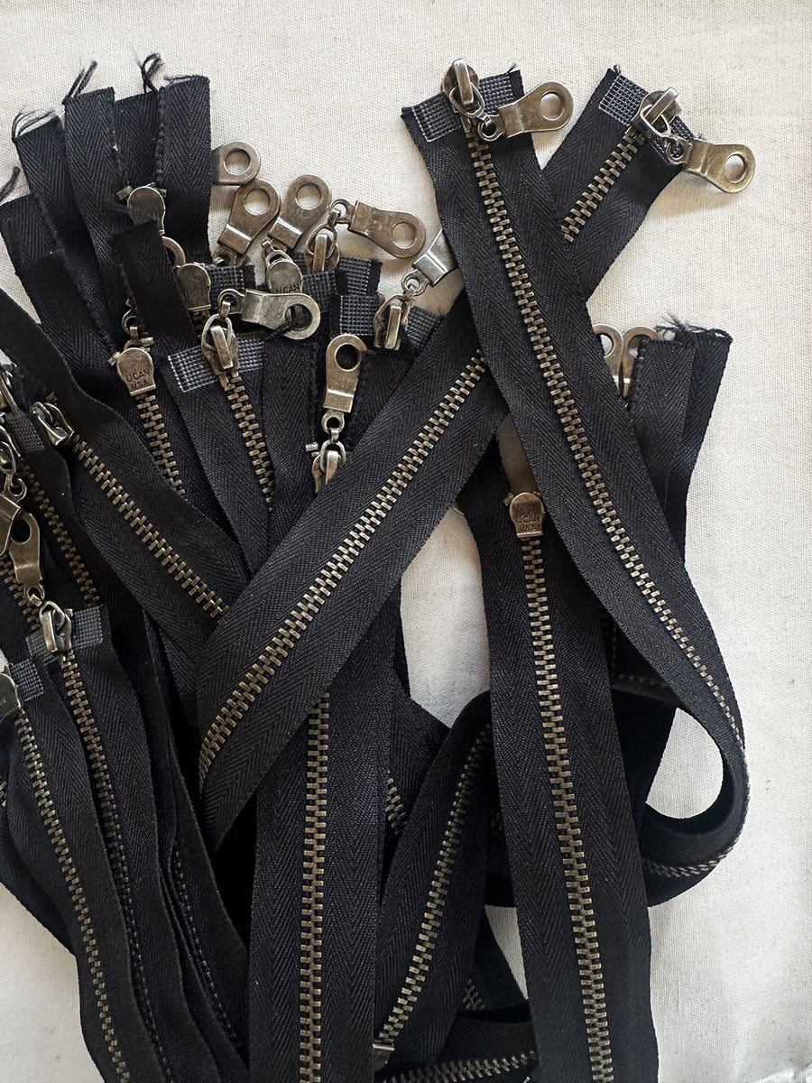 16.5" Antique Nickel Black 2 Way Separating Zipper - L'Etoffe Fabrics LLC