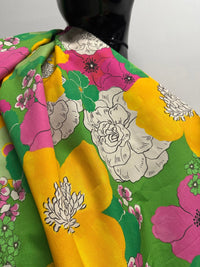 3.5 Yards Italian Retro Muu Muu Floral Poplin - L'Etoffe Fabrics LLC