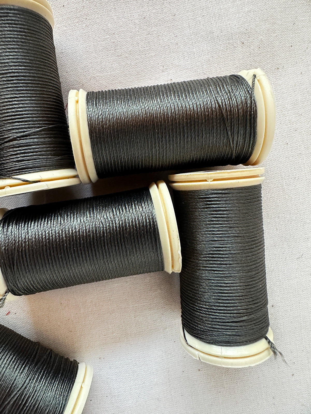 Sajou Olive Perlé Silk Button Hole Thread