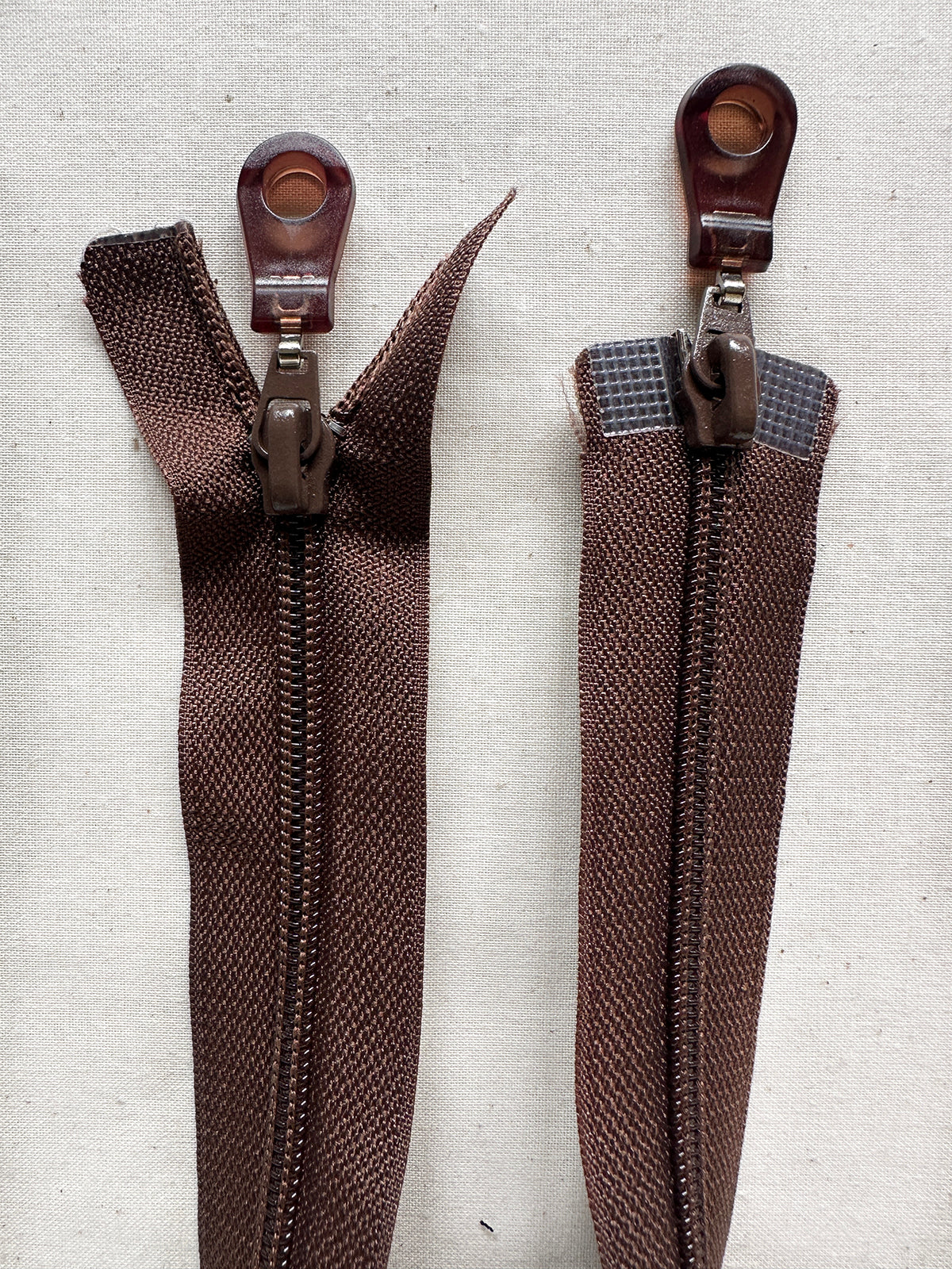 Deadstock Brown w/Rubber Pull 2 Way Separating Zipper