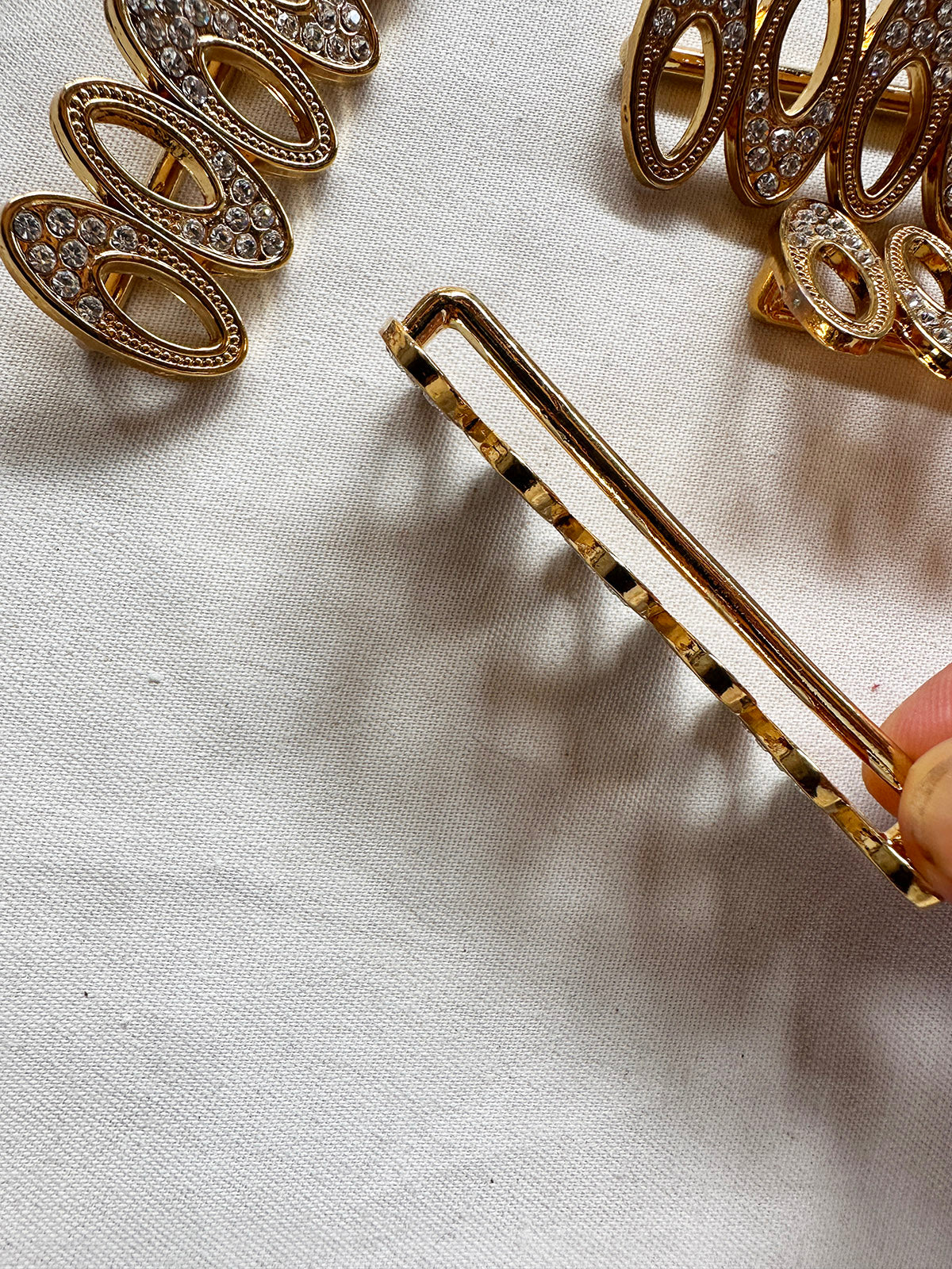 Crystal Oval Sash Holder