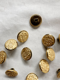 Designer Gold Coat Of Arms 5/8