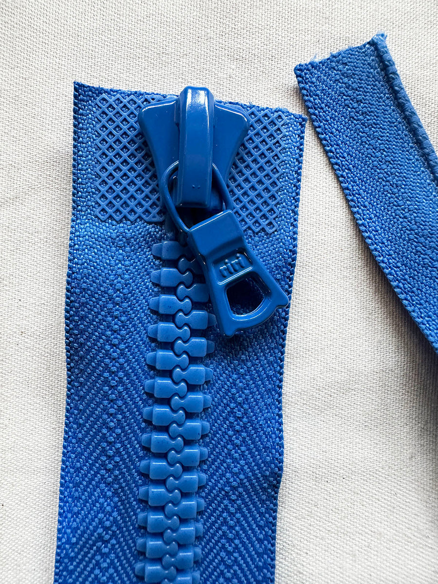 Riri Heavy Zipper in Blue