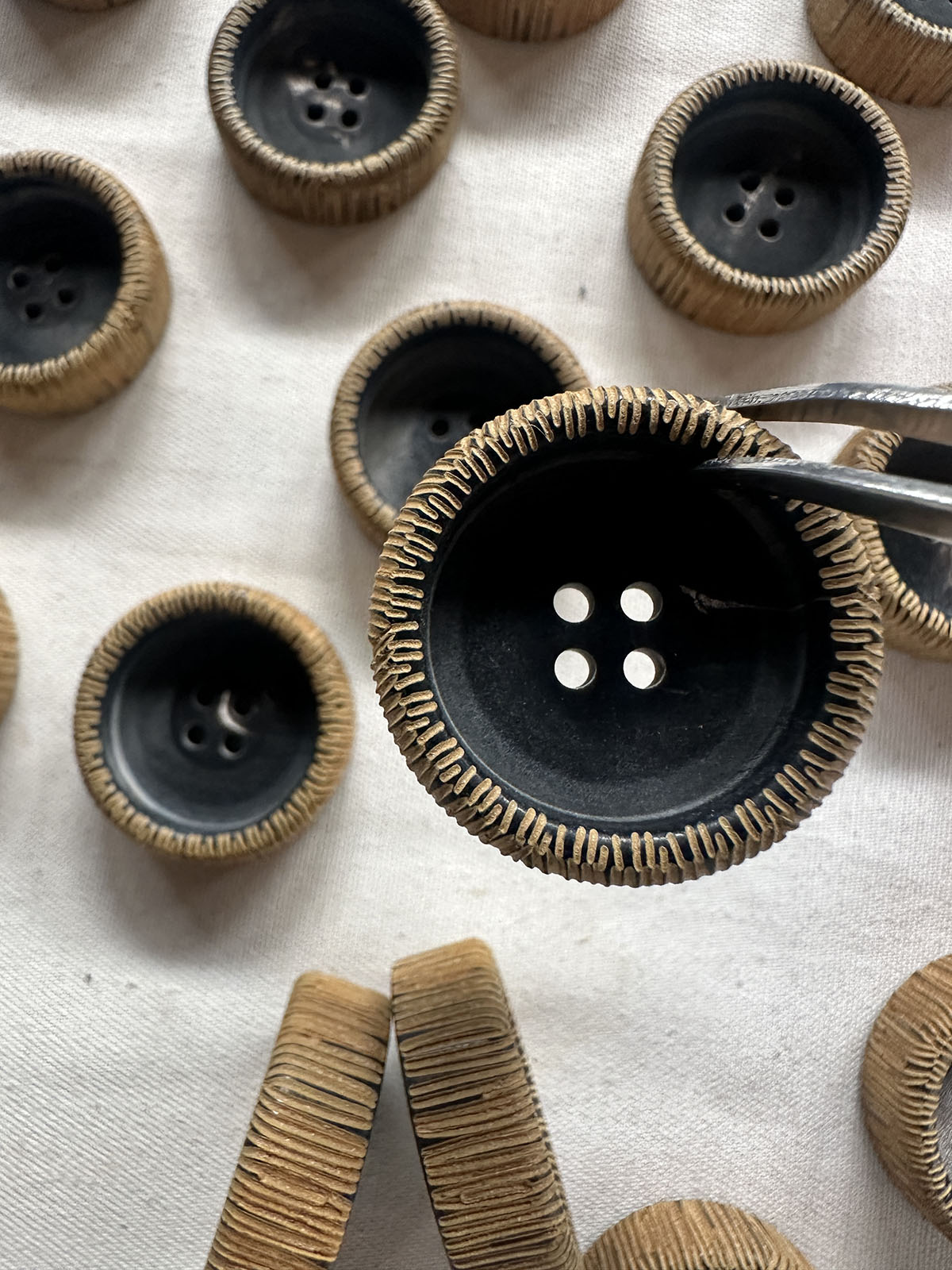 Vintage Italian Etched Wall Cylinder Bowl Button