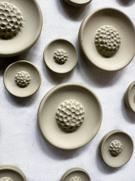 Vintage Italian Pistil Buttons Matte Bone