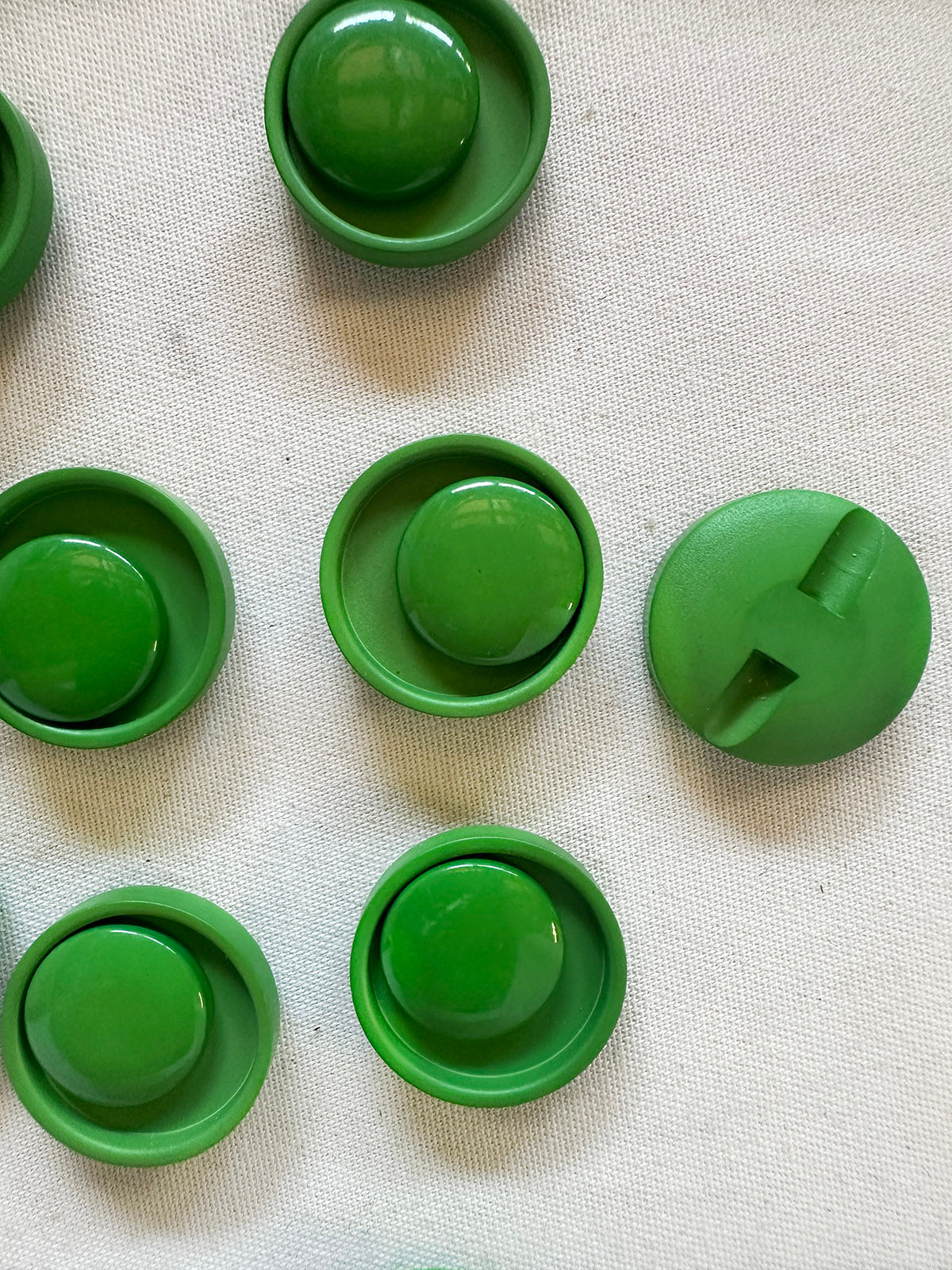 Vintage Italian Green Disc Space Age Buttons