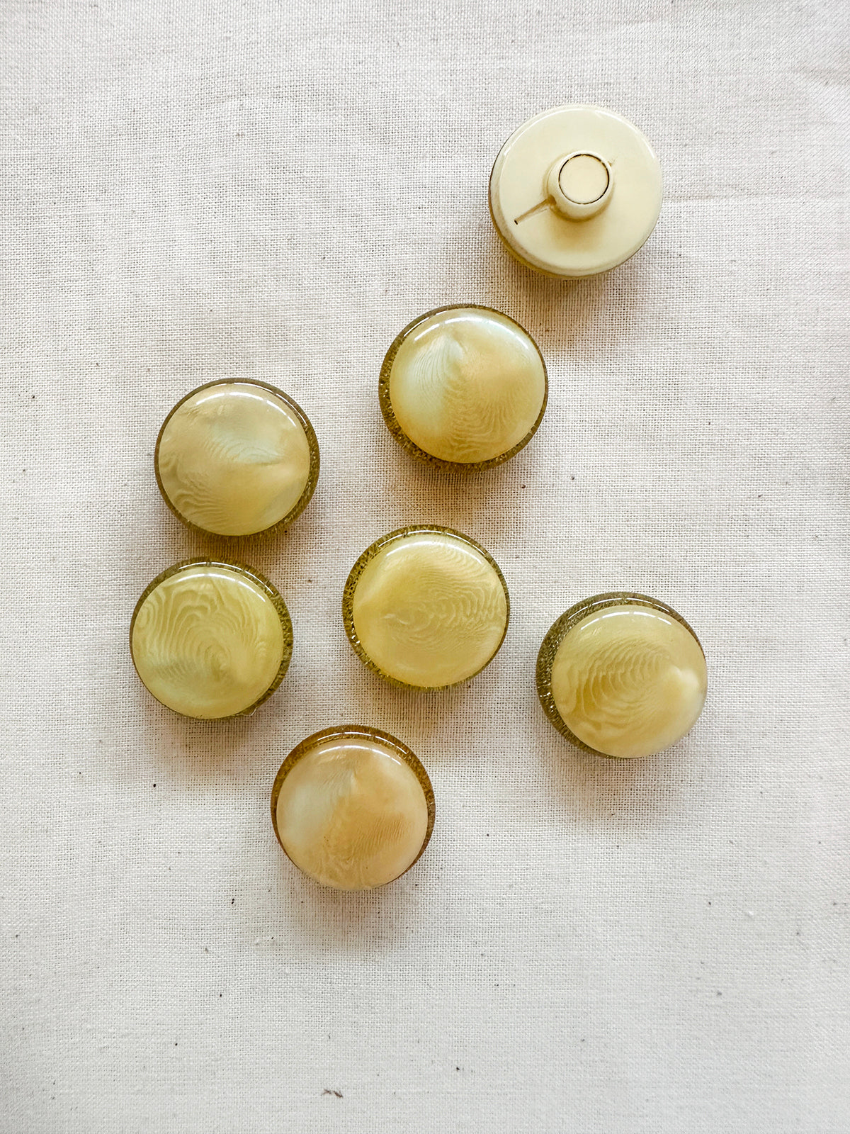 Vintage Italian 60's Cocktail Hour Buttons