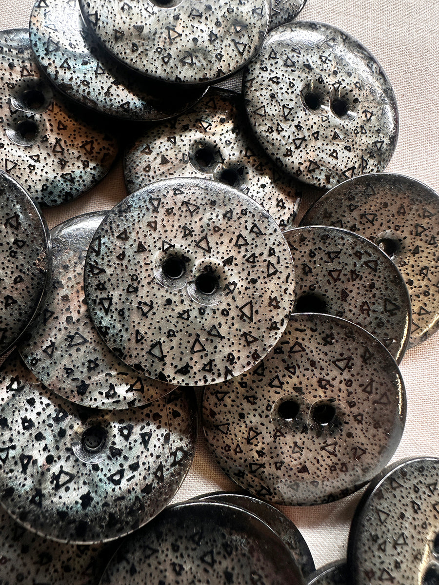 Vintage Italian Big Confetti Print Shell Buttons