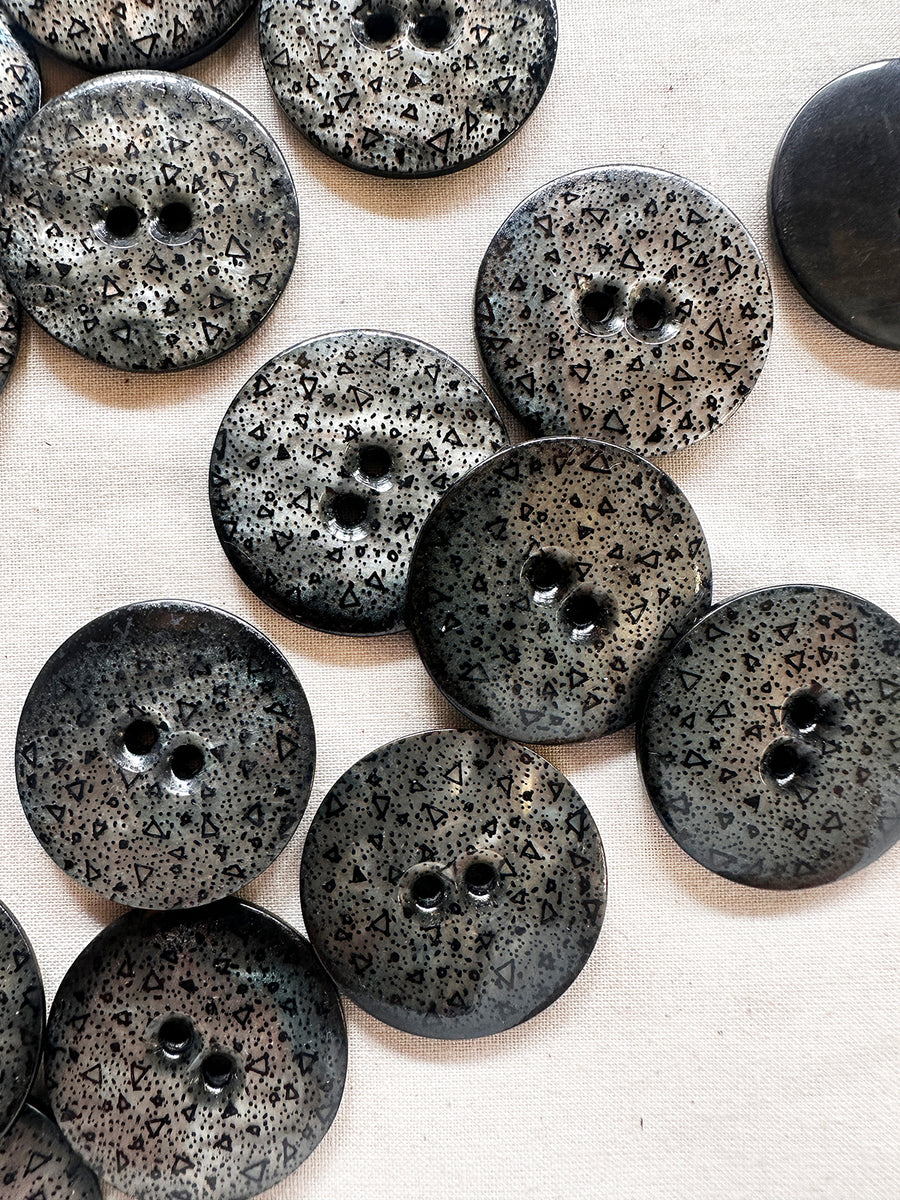 Vintage Italian Big Confetti Print Shell Buttons