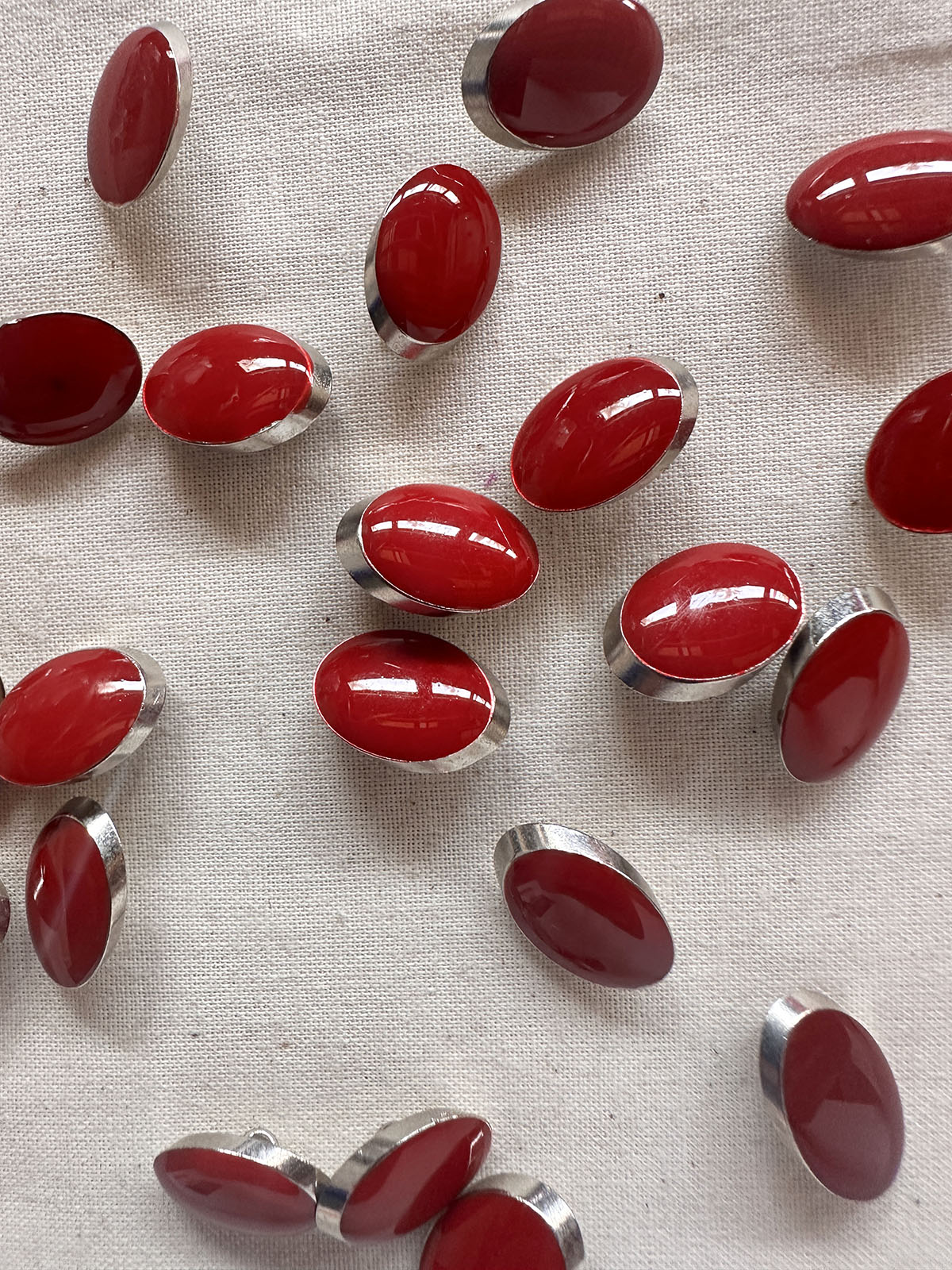 Vintage Italian Elliptical Julienne LIttle Buttons - Blue Red