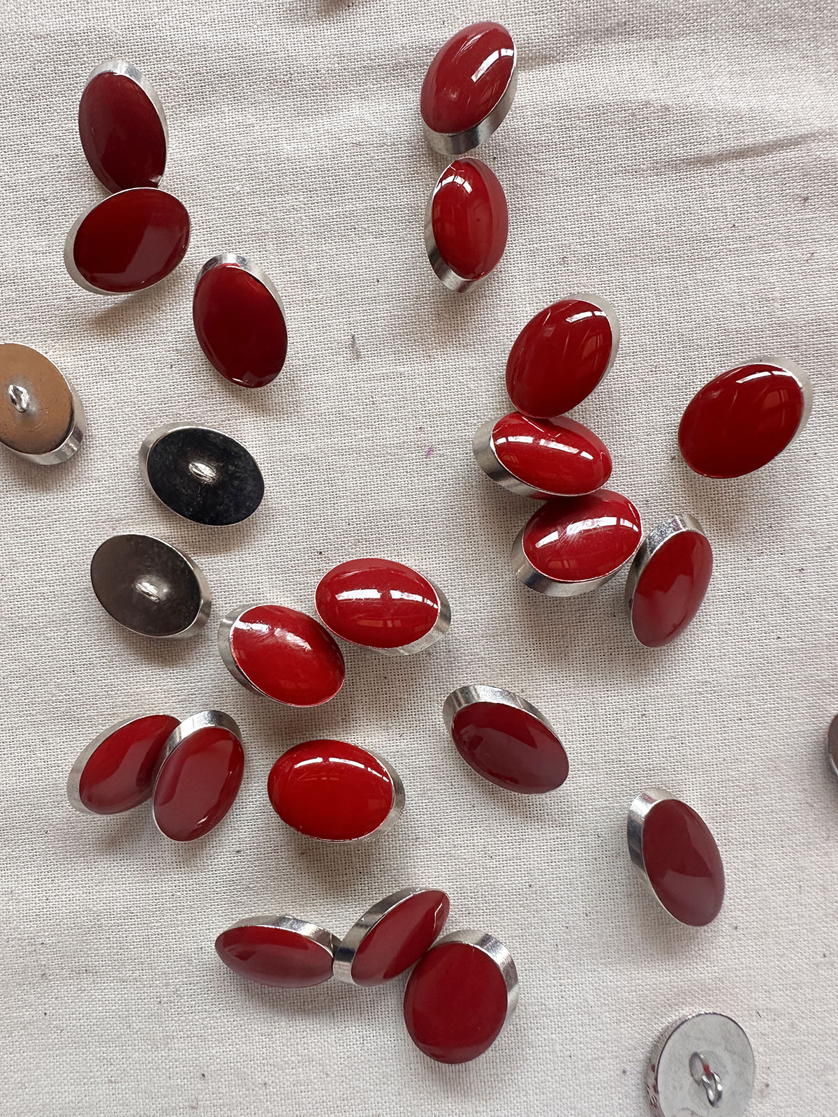 Vintage Italian Elliptical Julienne LIttle Buttons - Blue Red