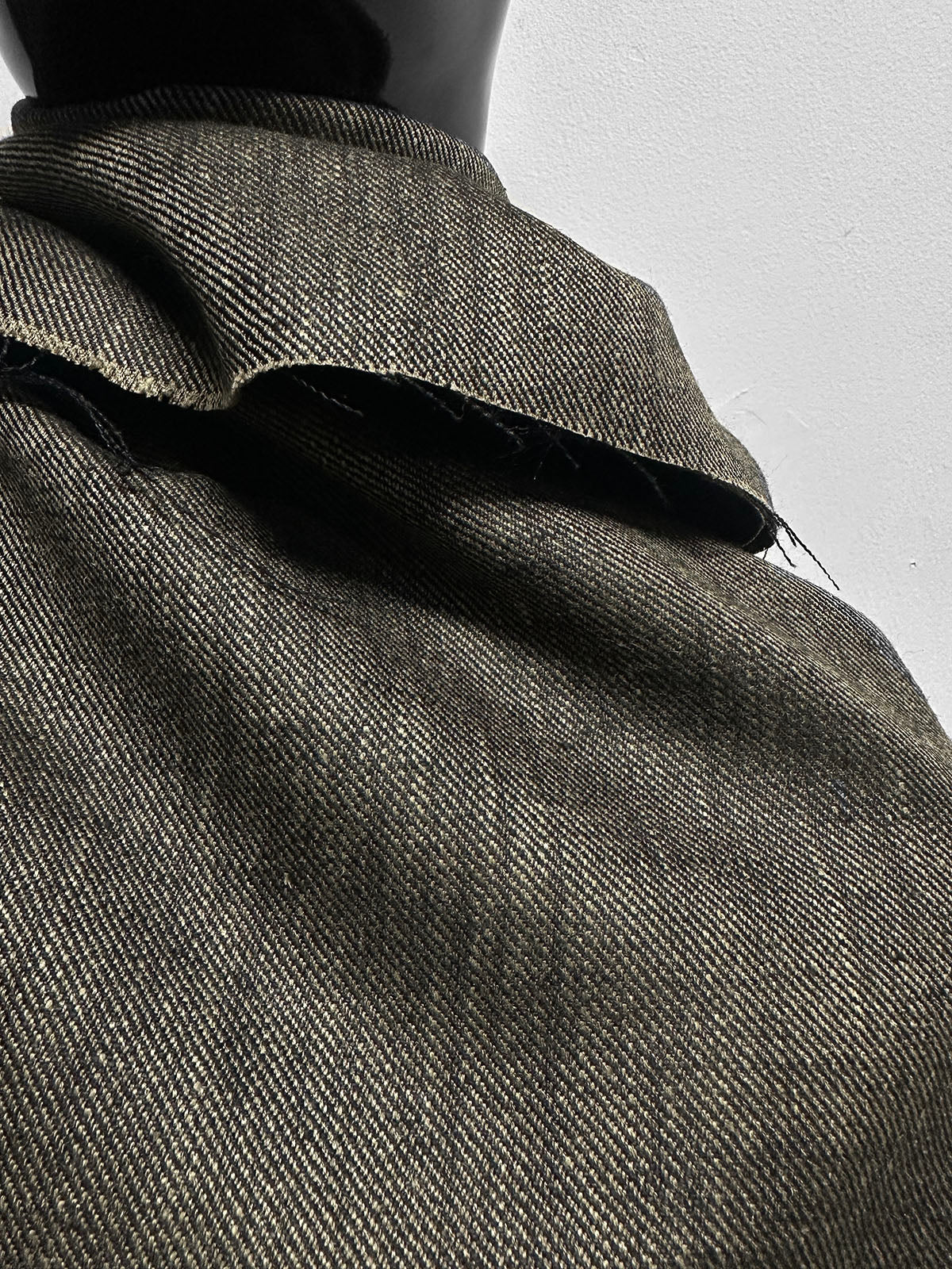 Classic Italian Silk Linen Virgin Wool Twill Suiting - Khaki Black