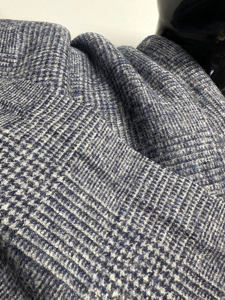 3 5/8 Yards Soft Blue Houndstooth Winter Jacket Weight - S37