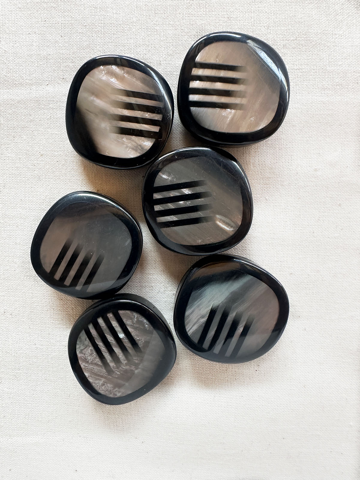 Vintage Italian Inlaid Comb Shape Shell Coat Buttons