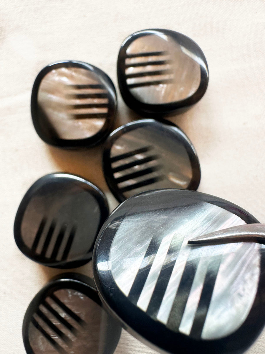 Vintage Italian Inlaid Comb Shape Shell Coat Buttons