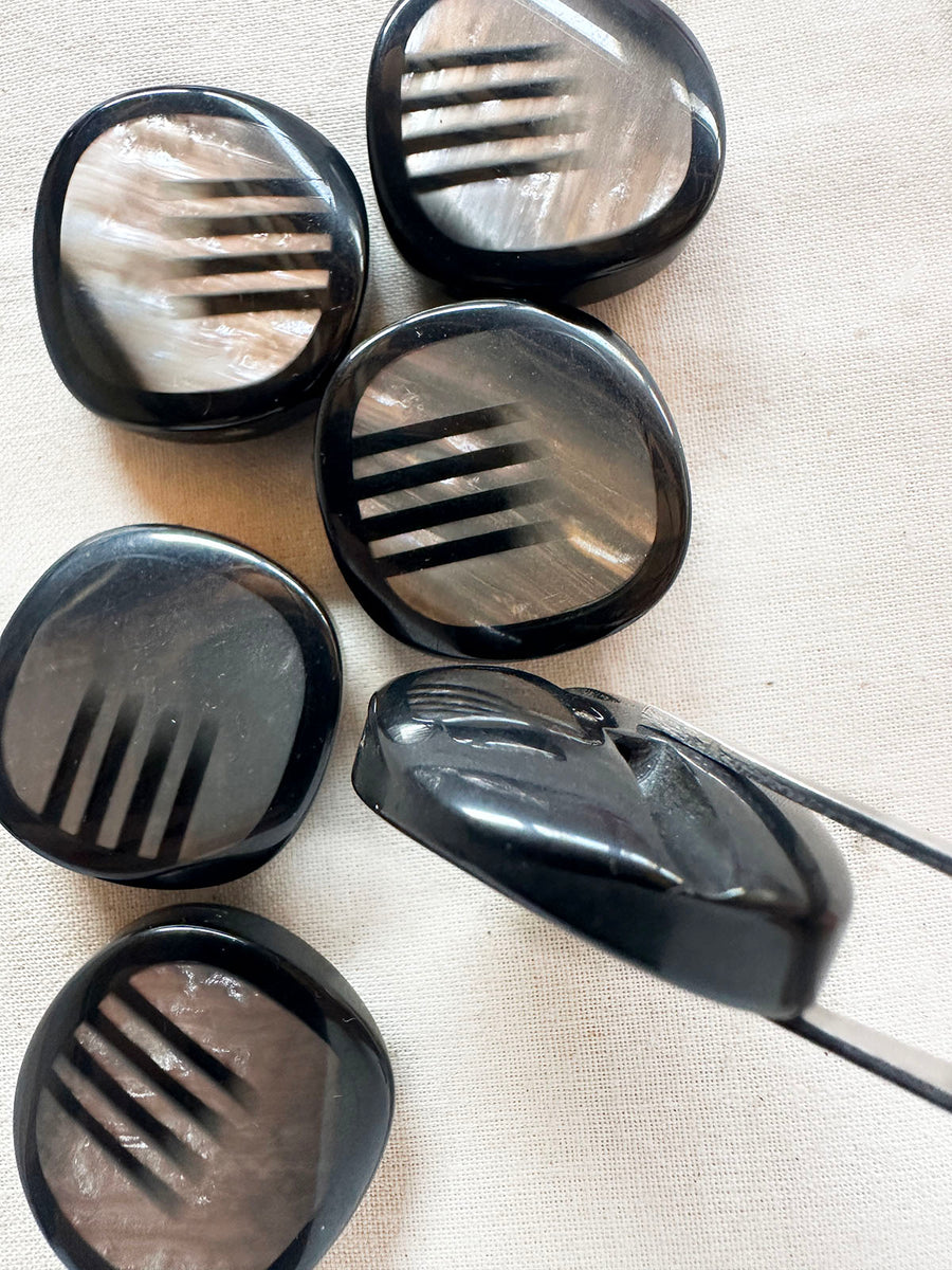 Vintage Italian Inlaid Comb Shape Shell Coat Buttons