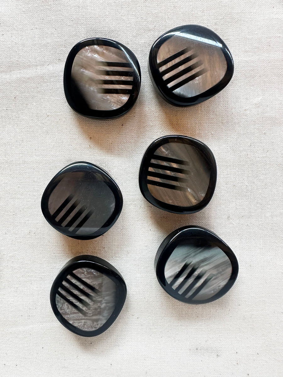 Vintage Italian Inlaid Comb Shape Shell Coat Buttons