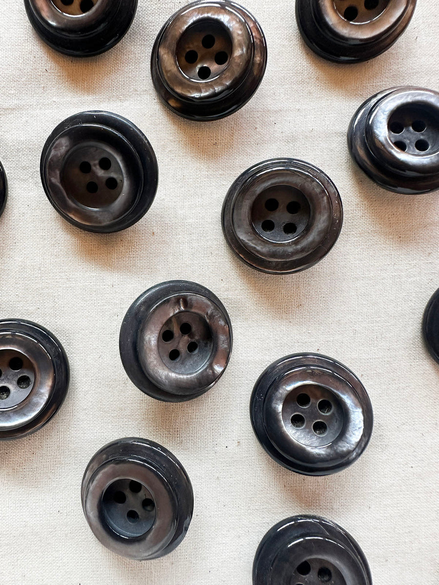 Vintage Italian Wine Shell Chunky Buttons - Charcoal