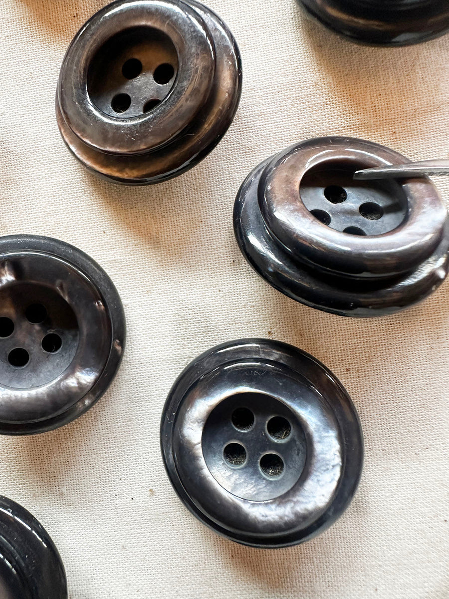 Vintage Italian Wine Shell Chunky Buttons - Charcoal
