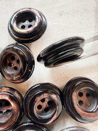 Vintage Italian Wine Shell Chunky Buttons - Wine