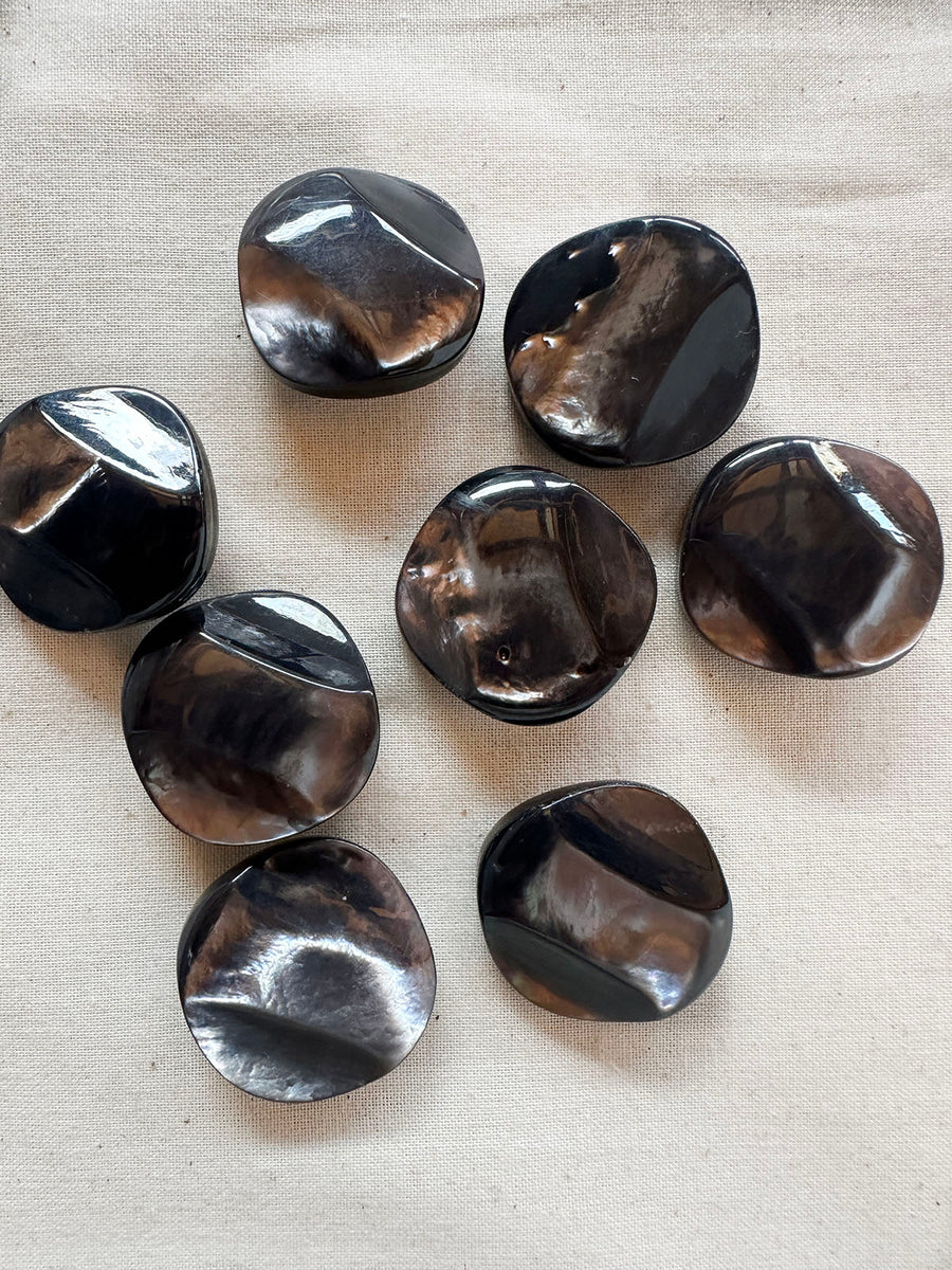 VIntage Italian Molded Into The Abyss Shell Buttons