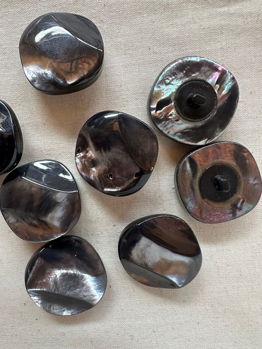 VIntage Italian Molded Into The Abyss Shell Buttons