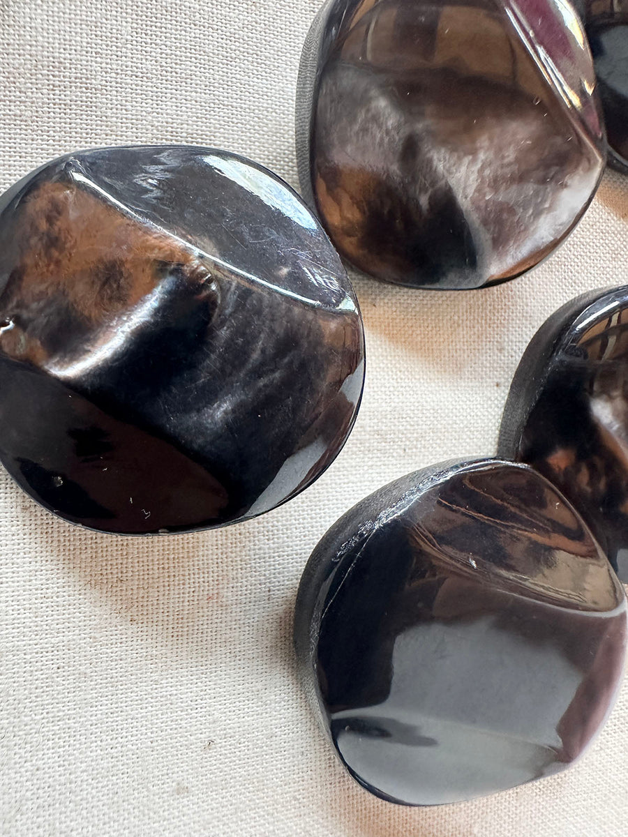 VIntage Italian Molded Into The Abyss Shell Buttons
