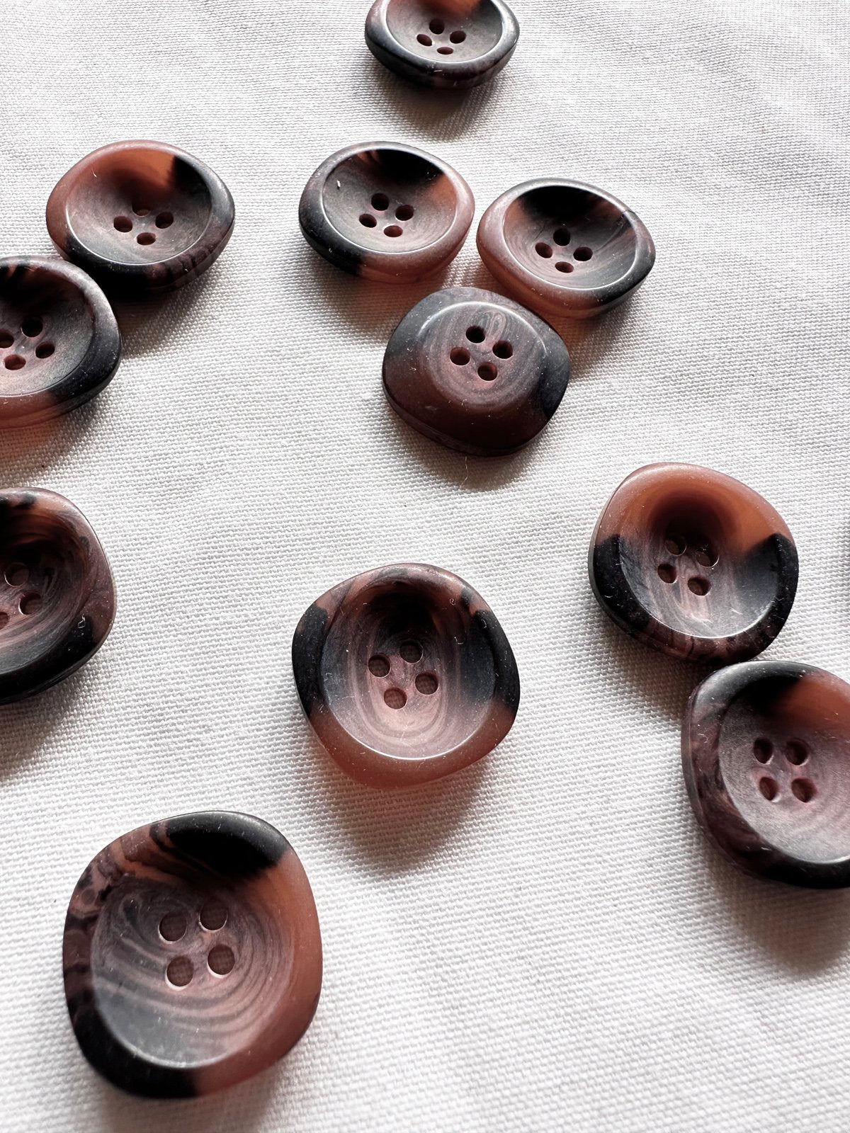 Circle To Square Plum Coat Buttons Per 6 - L'Etoffe Fabrics LLC