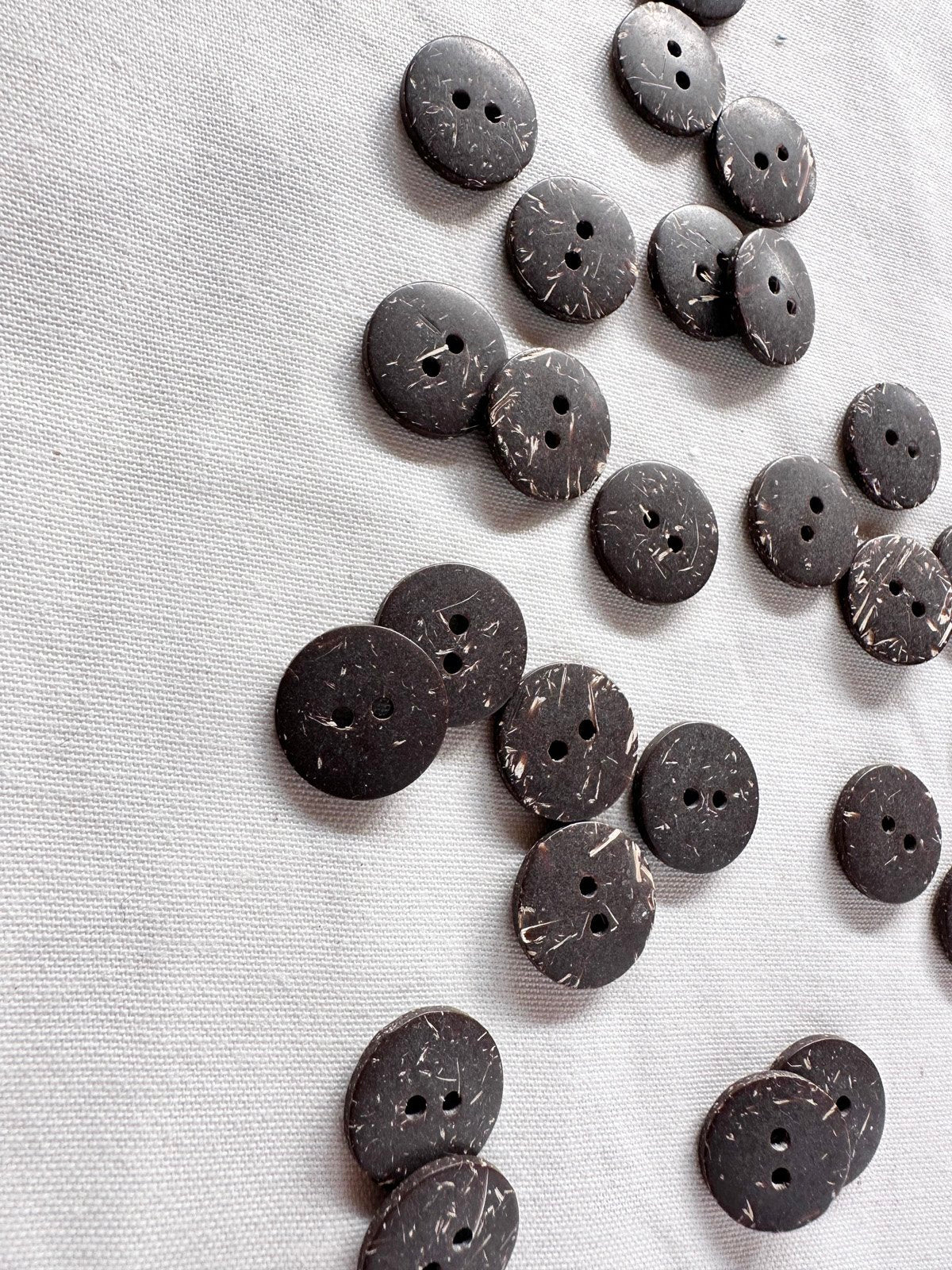 Coconut Shell Shirt Buttons Per Dozen - L'Etoffe Fabrics LLC