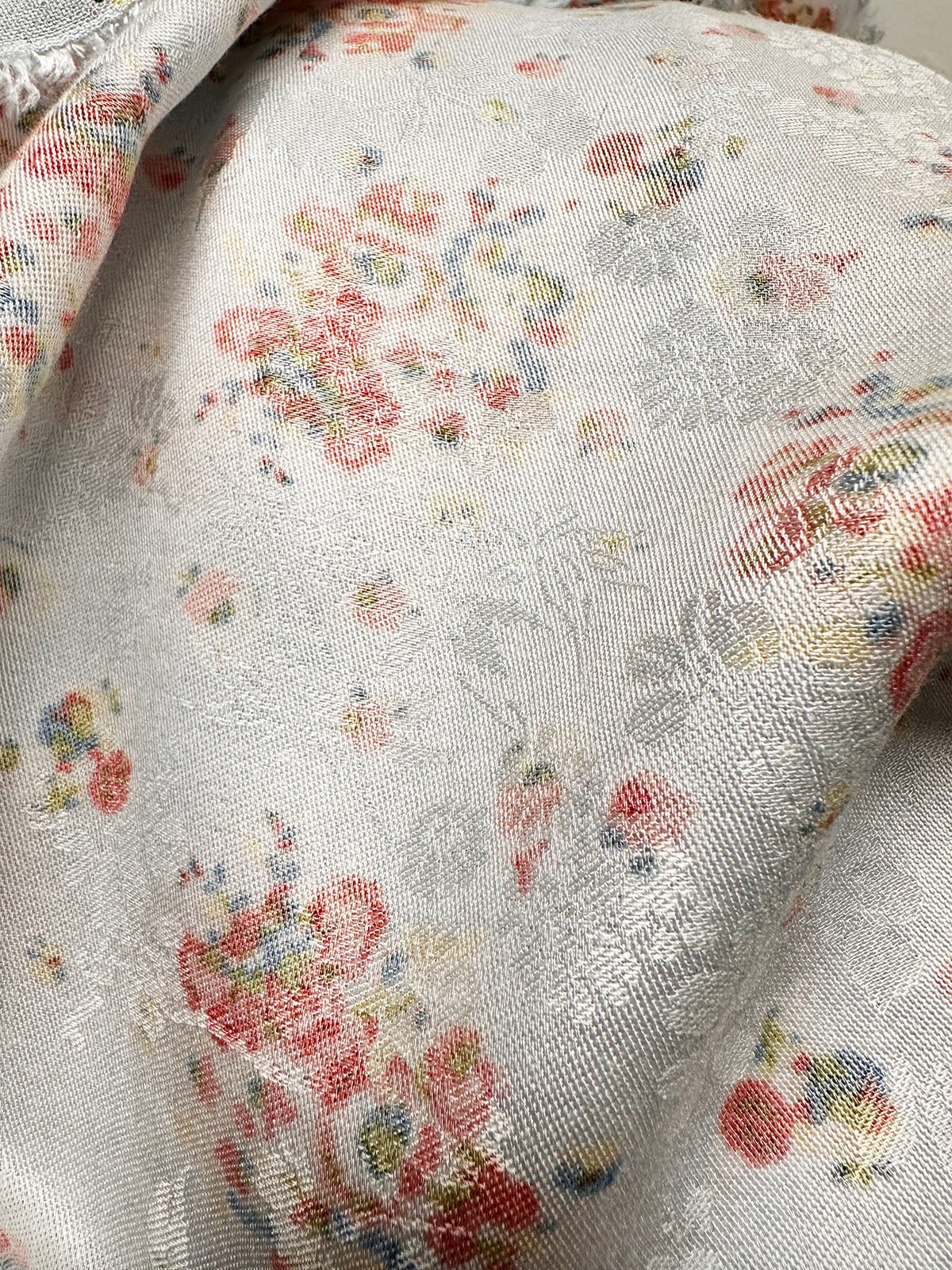 Dainty Floral Jacquard - L'Etoffe Fabrics LLC