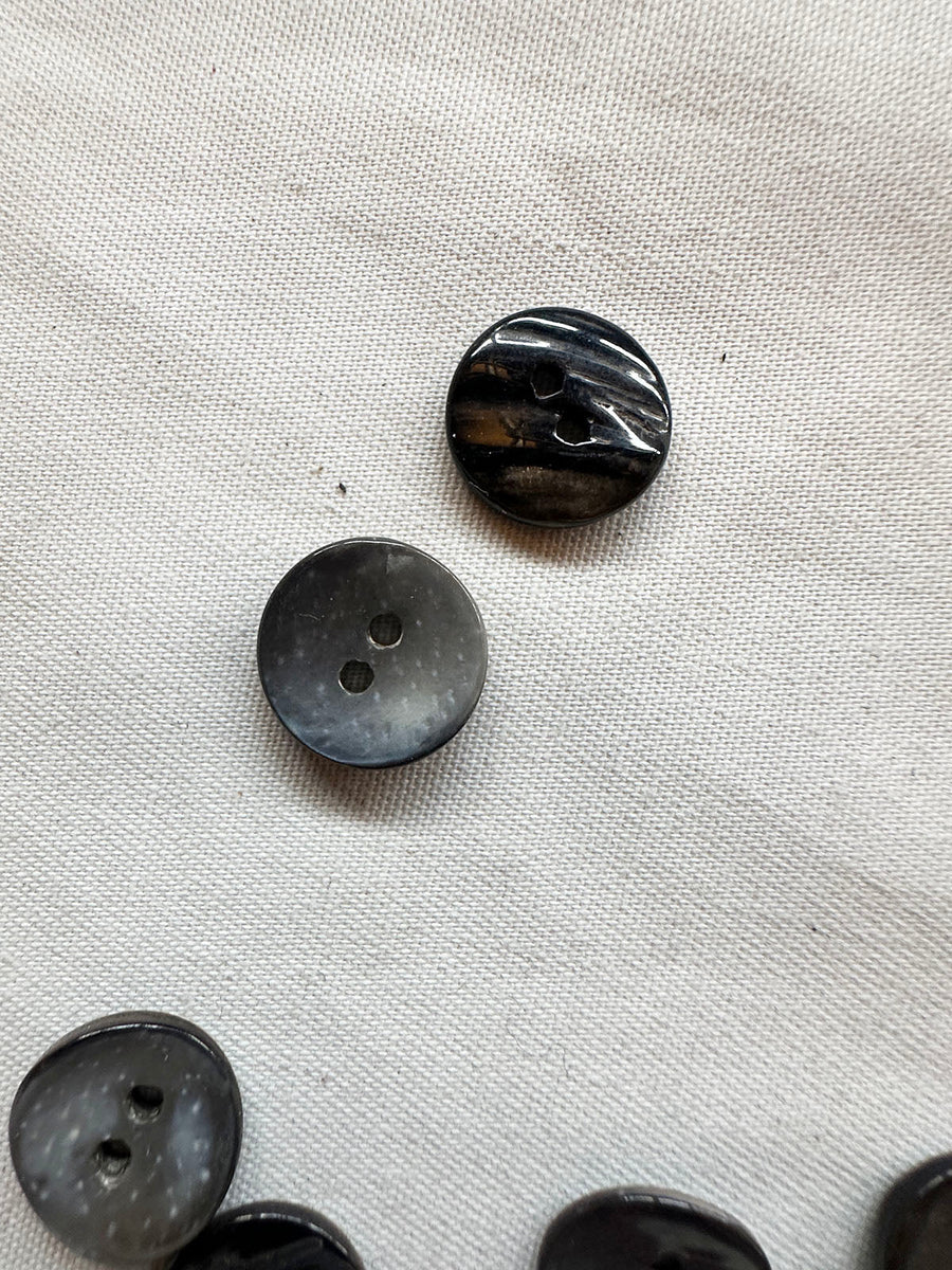 Dark Shell Shirt Buttons Per Dozen - L'Etoffe Fabrics LLC