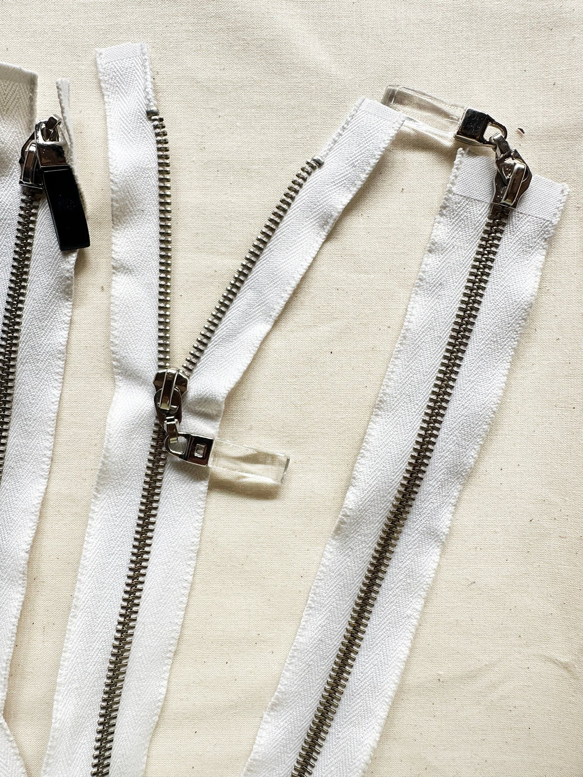 Deadstock Heavy White Cotton 2 way Zipper w/Double Pulls - L'Etoffe Fabrics LLC