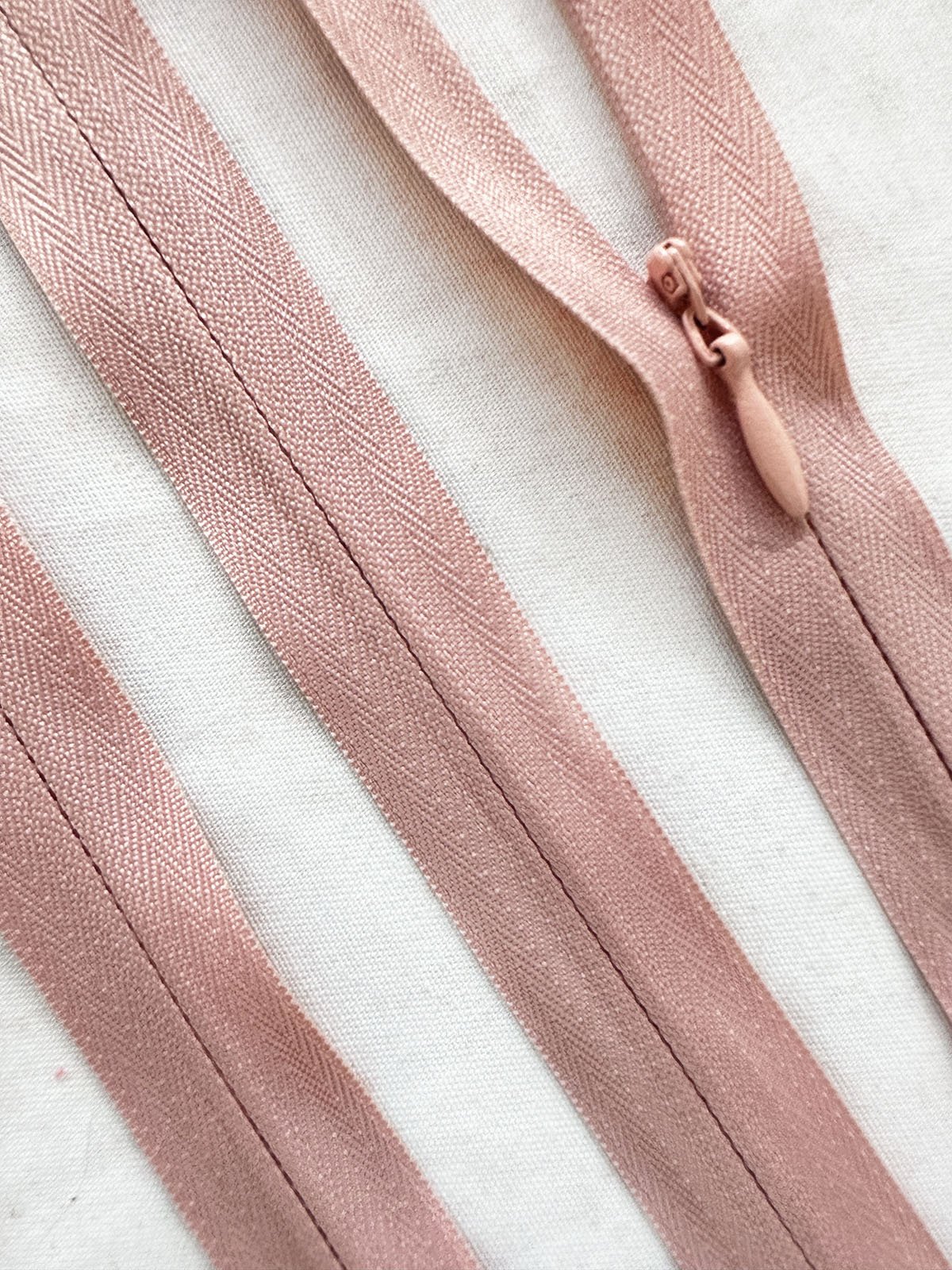 Deadstock Invisible Zipper 34" Rose - L'Etoffe Fabrics LLC
