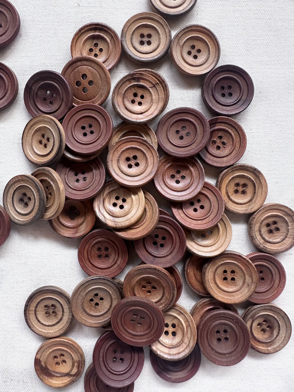 Double Ridged Vintage Wooden Buttons - L'Etoffe Fabrics LLC