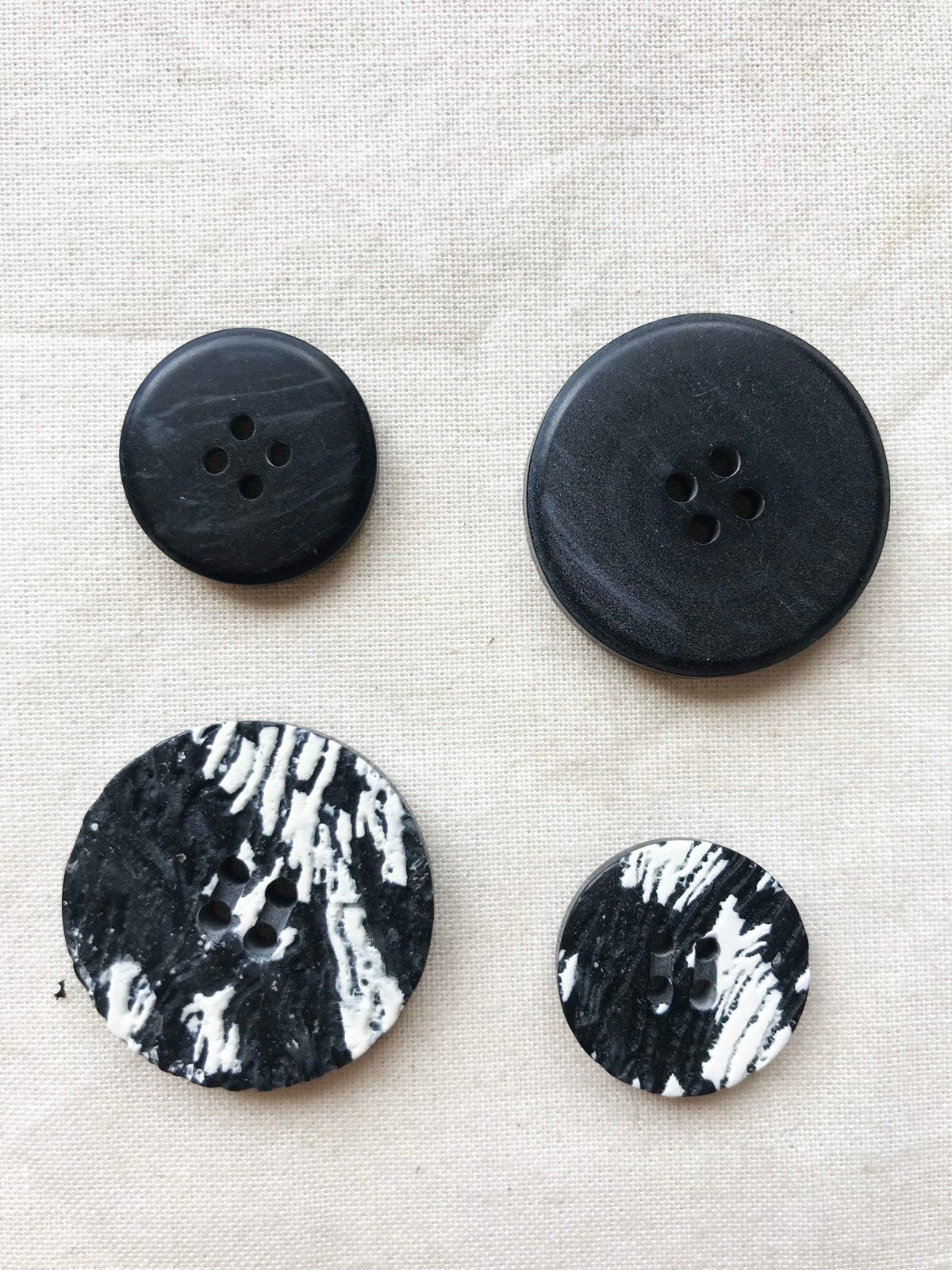 Granite Textured Buttons 2 Sizes - L'Etoffe Fabrics LLC