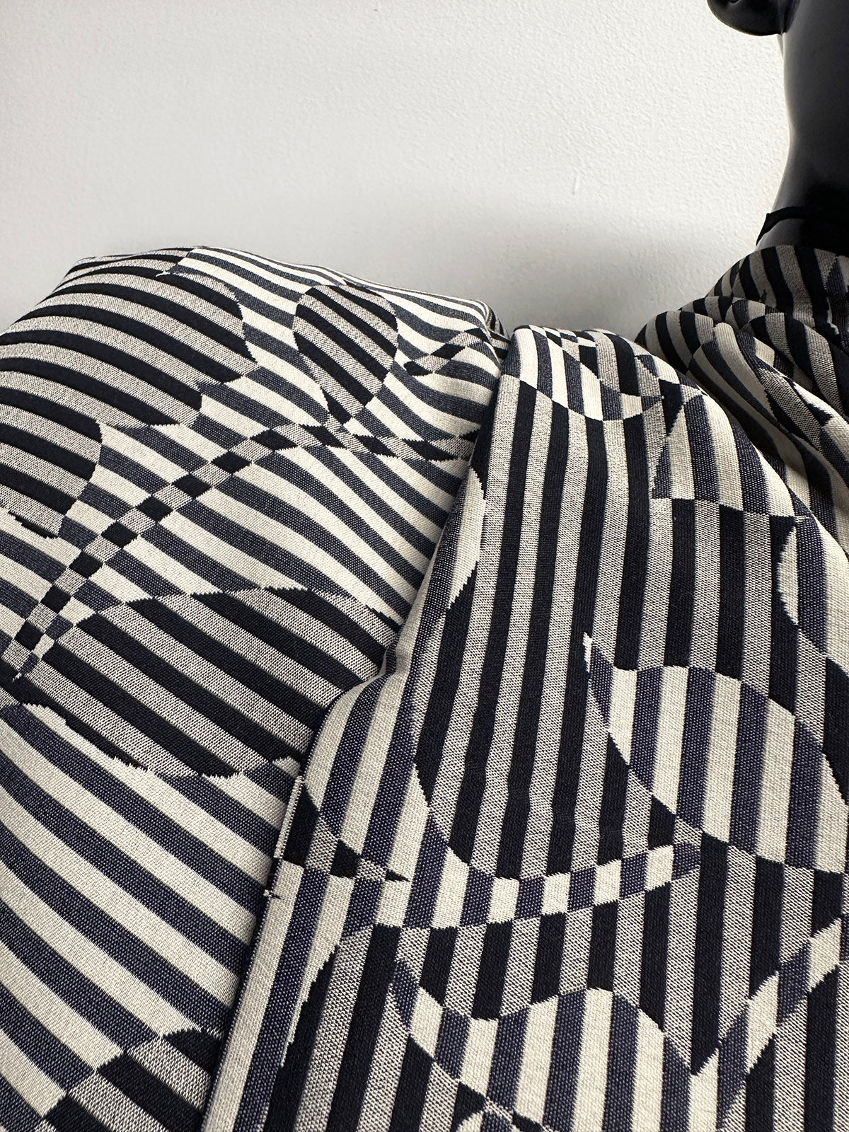 Graphic Double Weave Floral Suiting - L'Etoffe Fabrics LLC