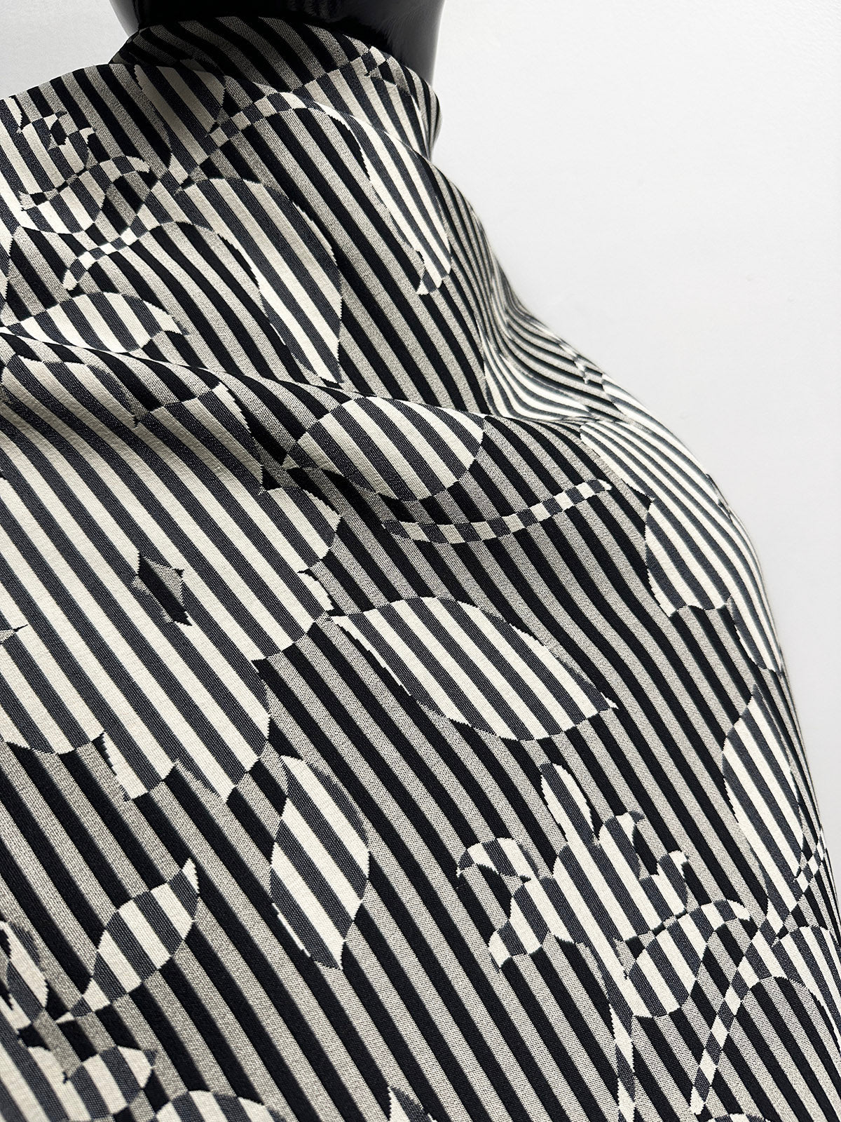 Graphic Double Weave Floral Suiting - L'Etoffe Fabrics LLC