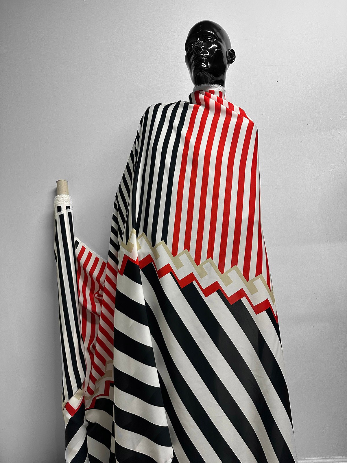 Italian Graphic Graphic Slinky Crepe - L'Etoffe Fabrics LLC