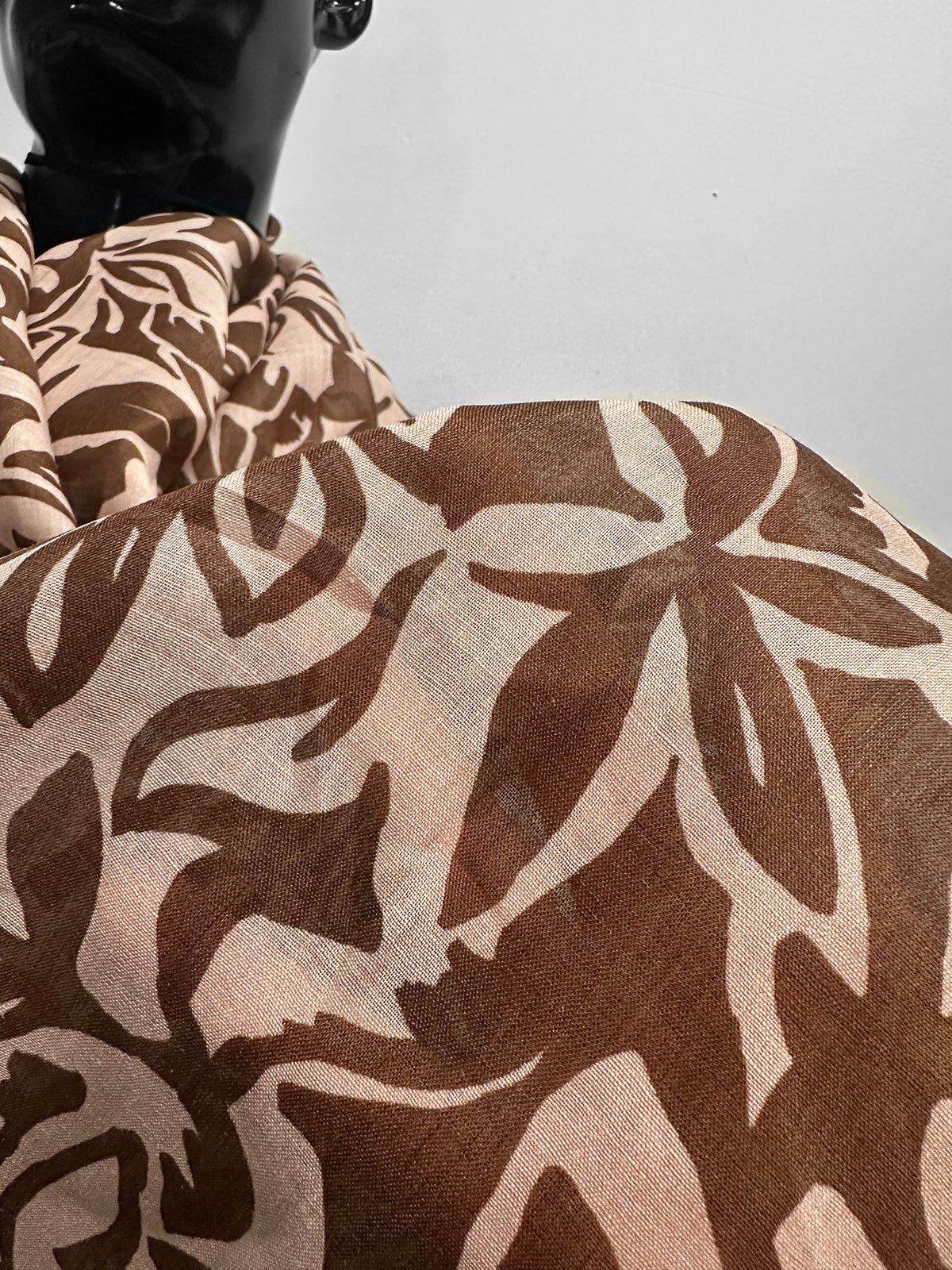 Italian Handkerchief Designer Linen Print - L'Etoffe Fabrics LLC