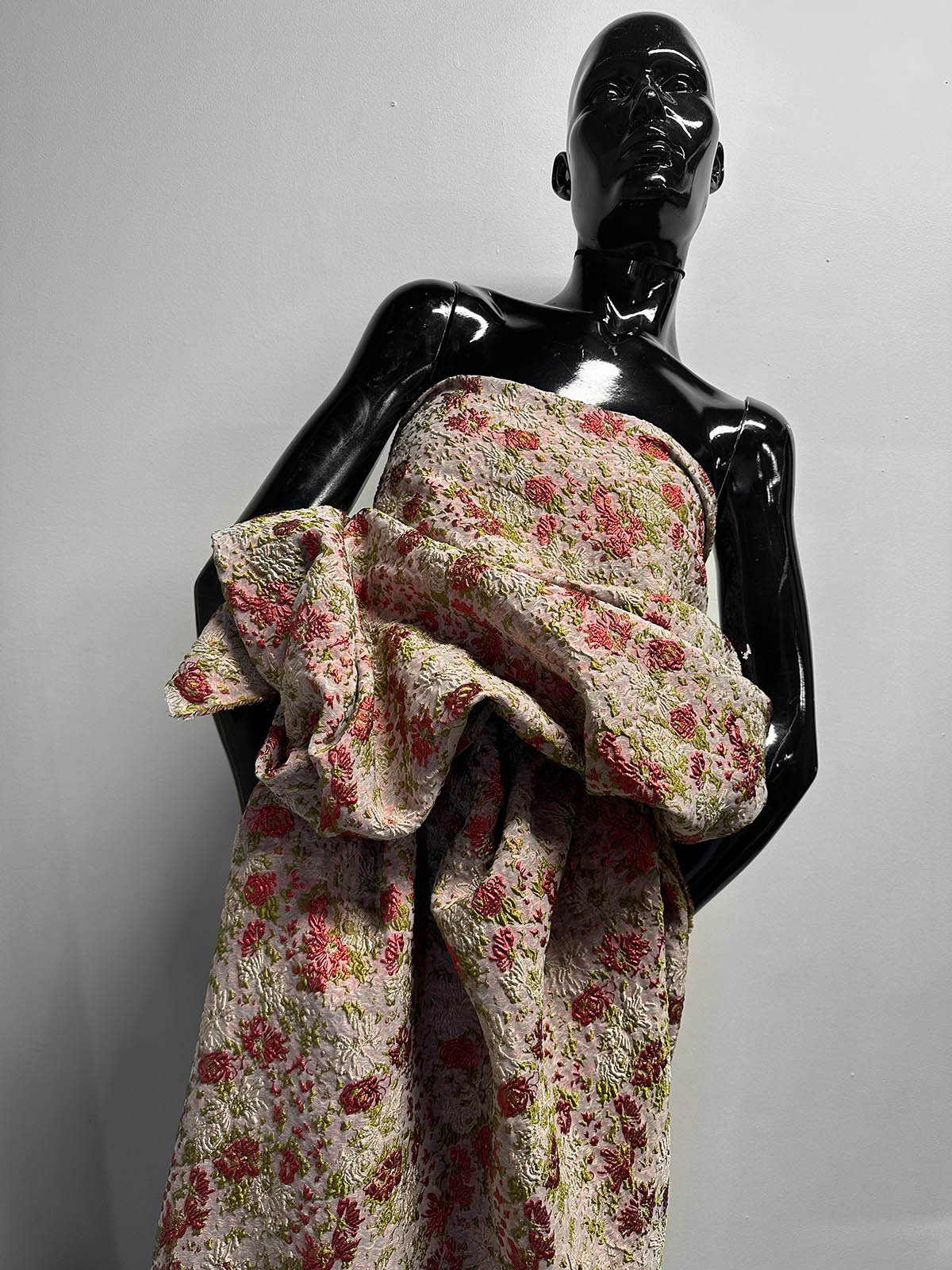 Italian Jacquard Fancy Roses Garden Party - L'Etoffe Fabrics LLC